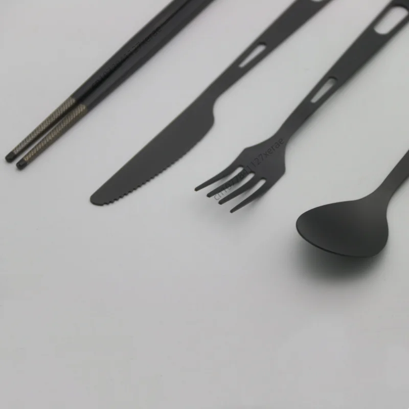 純チタン製黒食器4点セット アウトドアキャンプ用品 ナイフ  - Camping Cooking Set For 4 のレビューと価格